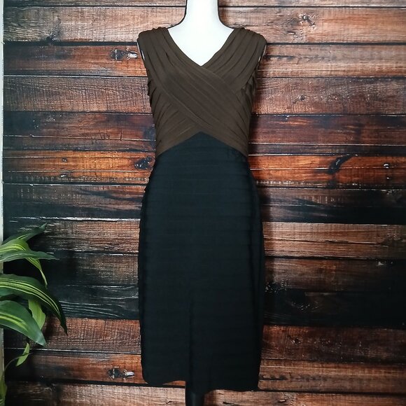 Adrianna Papell Bandage Sheath Dress Size 10 Two-Toned Layered Stretch Zip Back - Picture 2 of 11